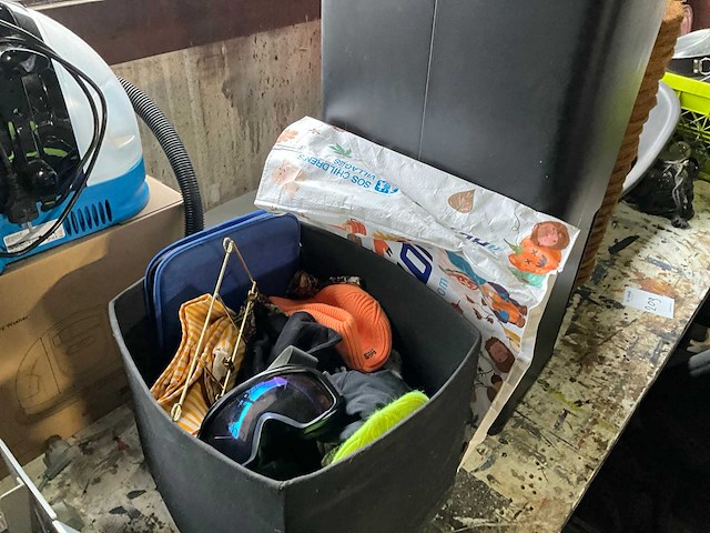 Partij divers huisraad - afbeelding 8 van  11