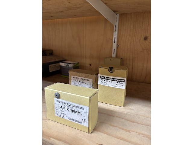 Partij divers ijzerwaar o.a. fischer, macnails - afbeelding 6 van  44