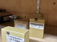 Partij divers ijzerwaar o.a. fischer, macnails - afbeelding 6 van  44