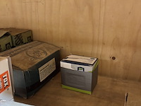 Partij divers ijzerwaar o.a. fischer, macnails - afbeelding 8 van  44