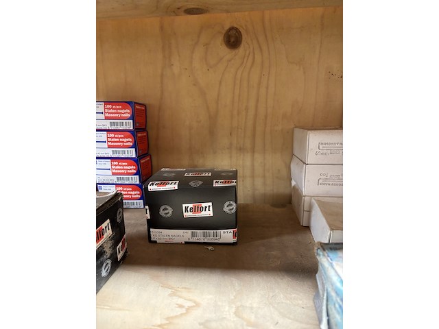 Partij divers ijzerwaar o.a. fischer, macnails - afbeelding 11 van  44