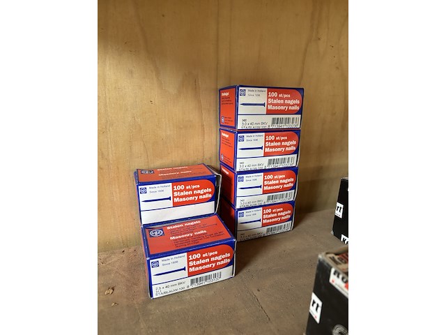 Partij divers ijzerwaar o.a. fischer, macnails - afbeelding 13 van  44