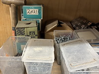 Partij divers ijzerwaar o.a. fischer, macnails - afbeelding 14 van  44