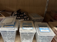 Partij divers ijzerwaar o.a. fischer, macnails - afbeelding 15 van  44