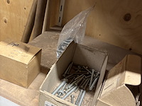 Partij divers ijzerwaar o.a. fischer, macnails - afbeelding 20 van  44