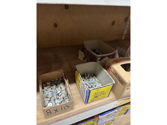 Partij divers ijzerwaar o.a. fischer, macnails - afbeelding 22 van  44