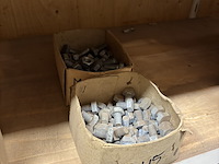 Partij divers ijzerwaar o.a. fischer, macnails - afbeelding 24 van  44