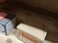 Partij divers ijzerwaar o.a. fischer, macnails - afbeelding 30 van  44