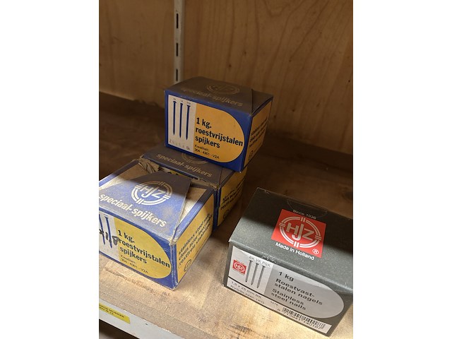 Partij divers ijzerwaar o.a. fischer, macnails - afbeelding 32 van  44