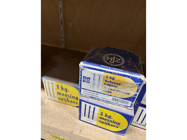 Partij divers ijzerwaar o.a. fischer, macnails - afbeelding 36 van  44