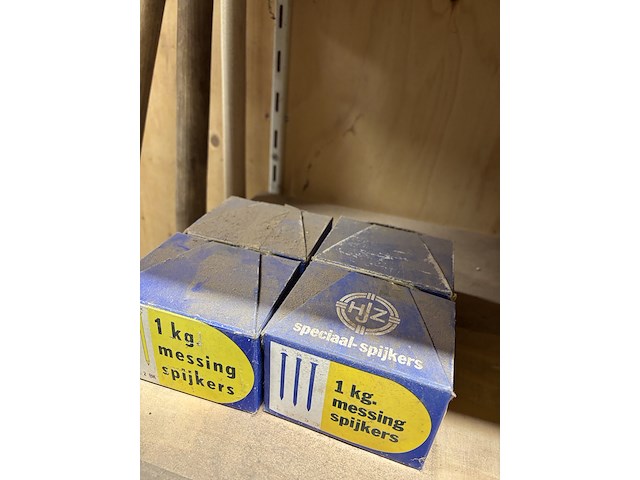 Partij divers ijzerwaar o.a. fischer, macnails - afbeelding 39 van  44