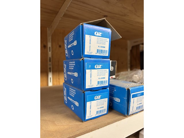 Partij divers ijzerwaar o.a. fischer, macnails - afbeelding 41 van  44