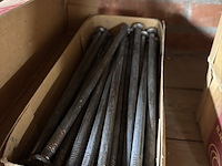 Partij divers ijzerwaar o.a. macnails - afbeelding 5 van  9