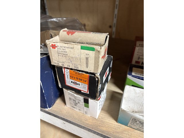 Partij divers ijzerwaar - afbeelding 2 van  12