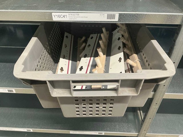 Partij divers ijzerwarenen - afbeelding 20 van  20