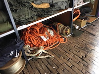 Partij divers in 3 vakken - afbeelding 1 van  4