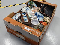 Partij divers in doos - afbeelding 1 van  5