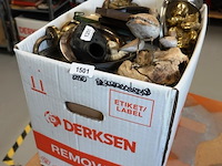 Partij divers in doos - afbeelding 1 van  5