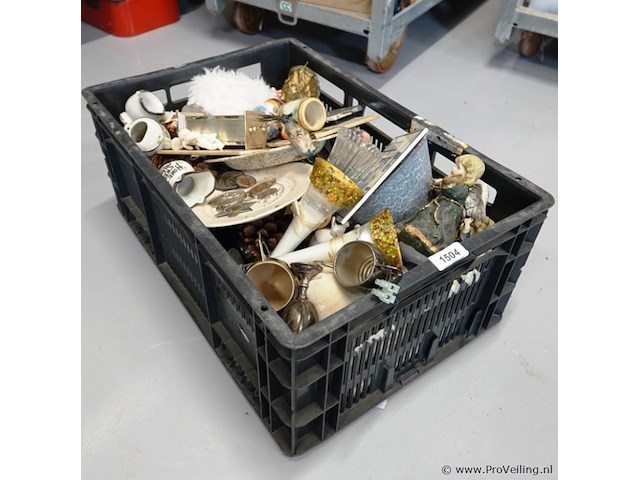 Partij divers in doos - afbeelding 1 van  5