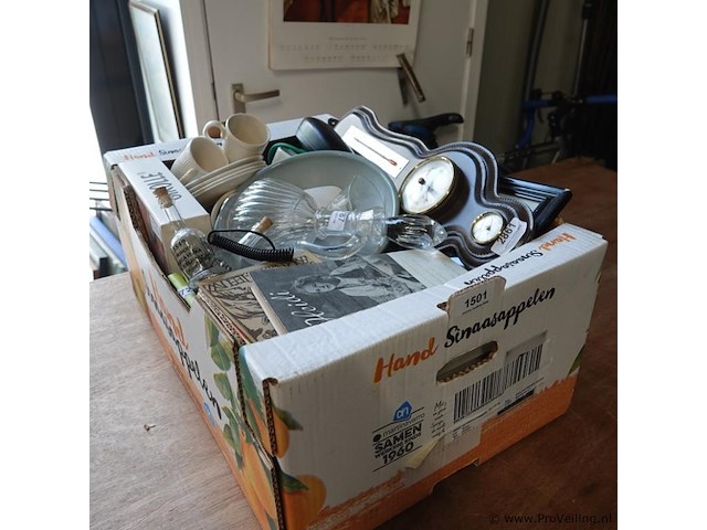 Partij divers in doos - afbeelding 1 van  5