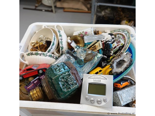 Partij divers in kunststof curverbox - afbeelding 5 van  5