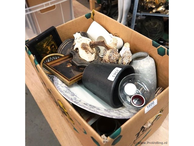 Partij divers in verhuisdoos - afbeelding 2 van  5