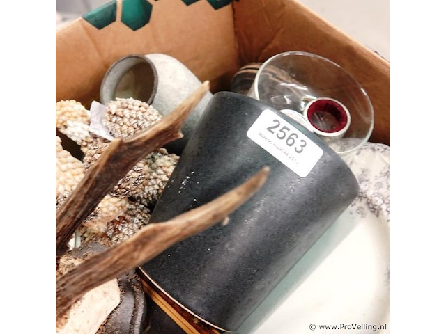 Partij divers in verhuisdoos - afbeelding 4 van  5