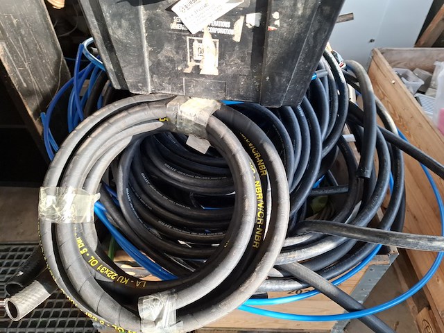 Partij divers industrieel en luchtslang - afbeelding 2 van  7