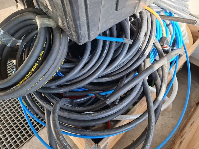 Partij divers industrieel en luchtslang - afbeelding 3 van  7