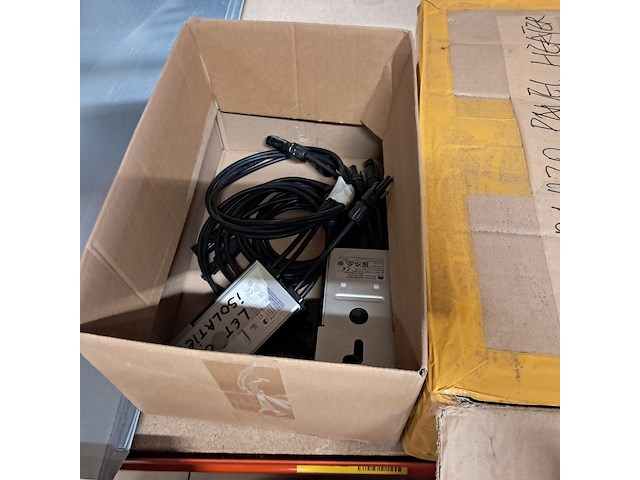 Partij divers instalatie materiaal voor o.a. zonnepanelen, o.a. esdec - afbeelding 2 van  12