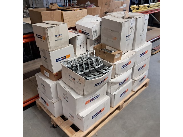 Partij divers instalatie materiaal voor o.a. zonnepanelen, o.a. esdec - afbeelding 5 van  12