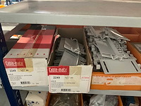 Partij divers installatie- en bevestigingsmateriaal - afbeelding 3 van  10