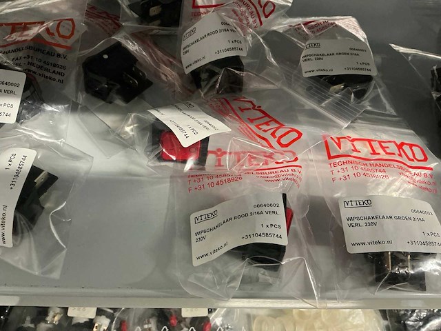 Partij divers installatie materiaal - afbeelding 6 van  43