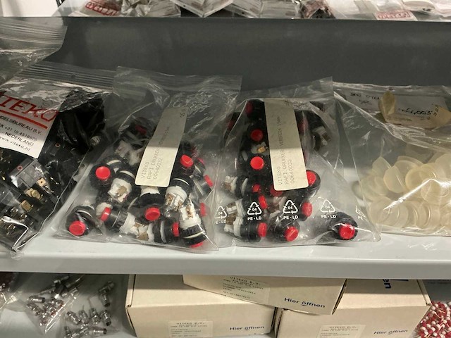 Partij divers installatie materiaal - afbeelding 9 van  43