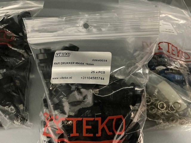 Partij divers installatie materiaal - afbeelding 13 van  43