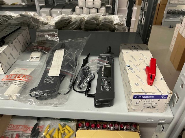 Partij divers installatie materiaal - afbeelding 21 van  43