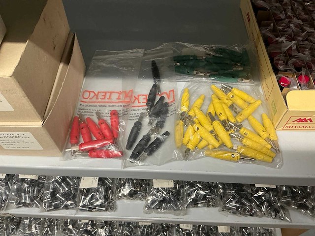 Partij divers installatie materiaal - afbeelding 29 van  43