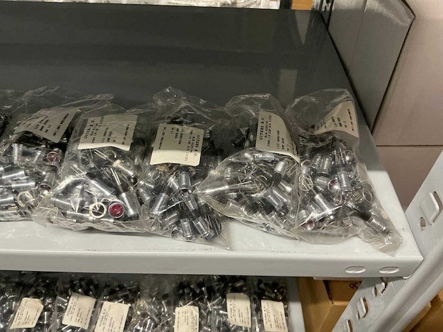 Partij divers installatie materiaal - afbeelding 31 van  43