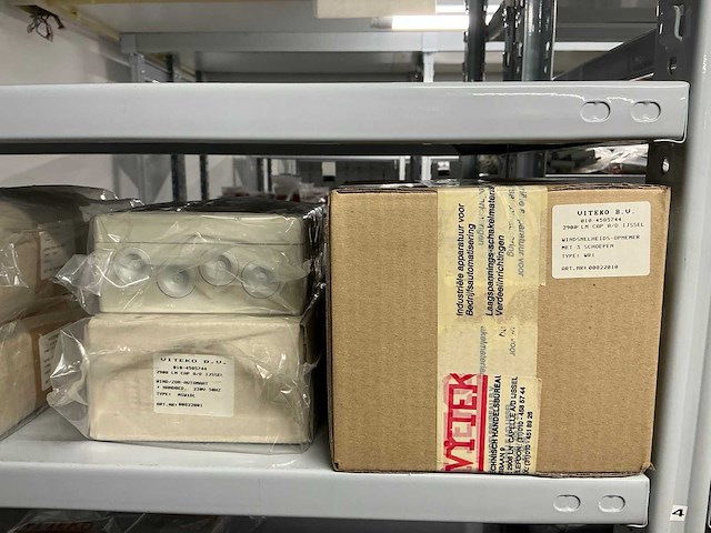 Partij divers installatie materiaal - afbeelding 34 van  43