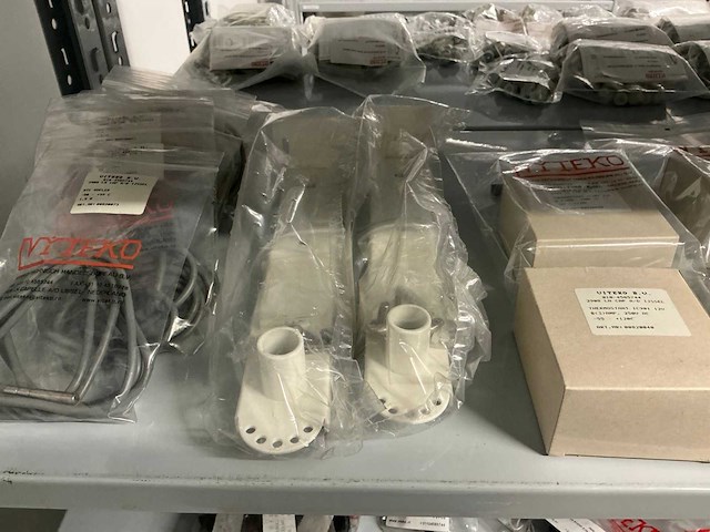 Partij divers installatie materiaal - afbeelding 41 van  43