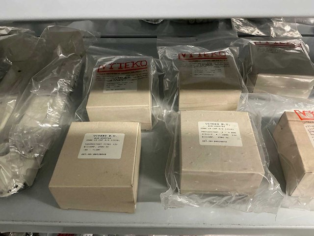 Partij divers installatie materiaal - afbeelding 42 van  43