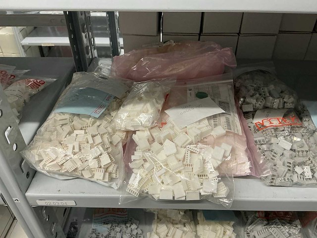 Partij divers installatie materiaal - afbeelding 18 van  24