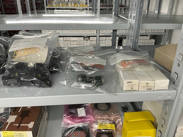 Partij divers installatie materiaal - afbeelding 21 van  24