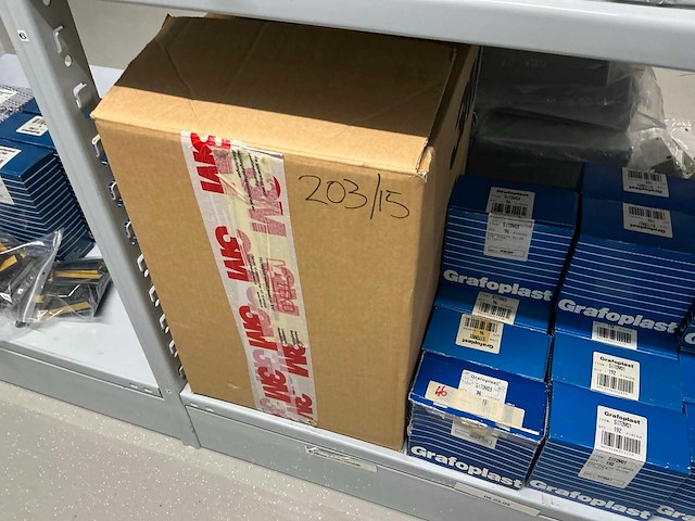 Partij divers installatie materiaal - afbeelding 13 van  28