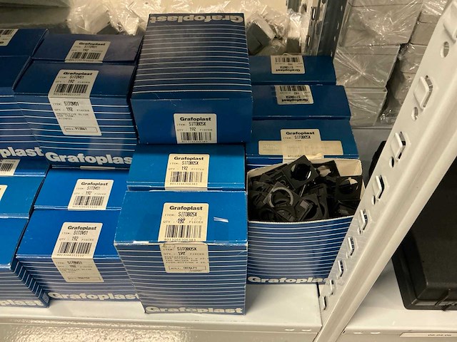 Partij divers installatie materiaal - afbeelding 17 van  28