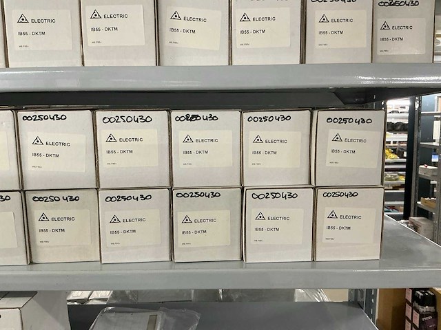 Partij divers installatie materiaal - afbeelding 20 van  28