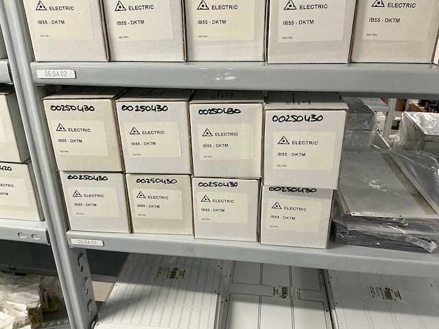 Partij divers installatie materiaal - afbeelding 22 van  28