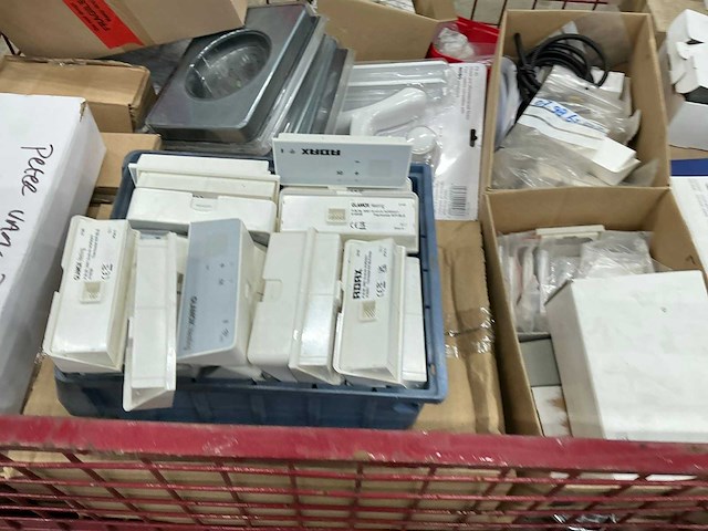 Partij divers installatie materiaal - afbeelding 5 van  10