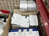 Partij divers installatie materiaal - afbeelding 7 van  10