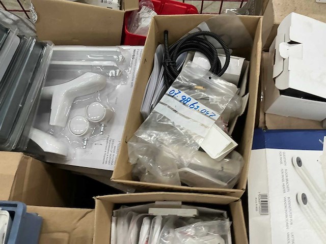 Partij divers installatie materiaal - afbeelding 8 van  10